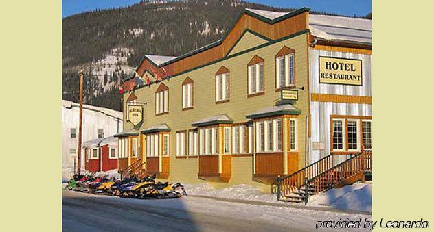 Aurora Inn Dawson City Exterior photo