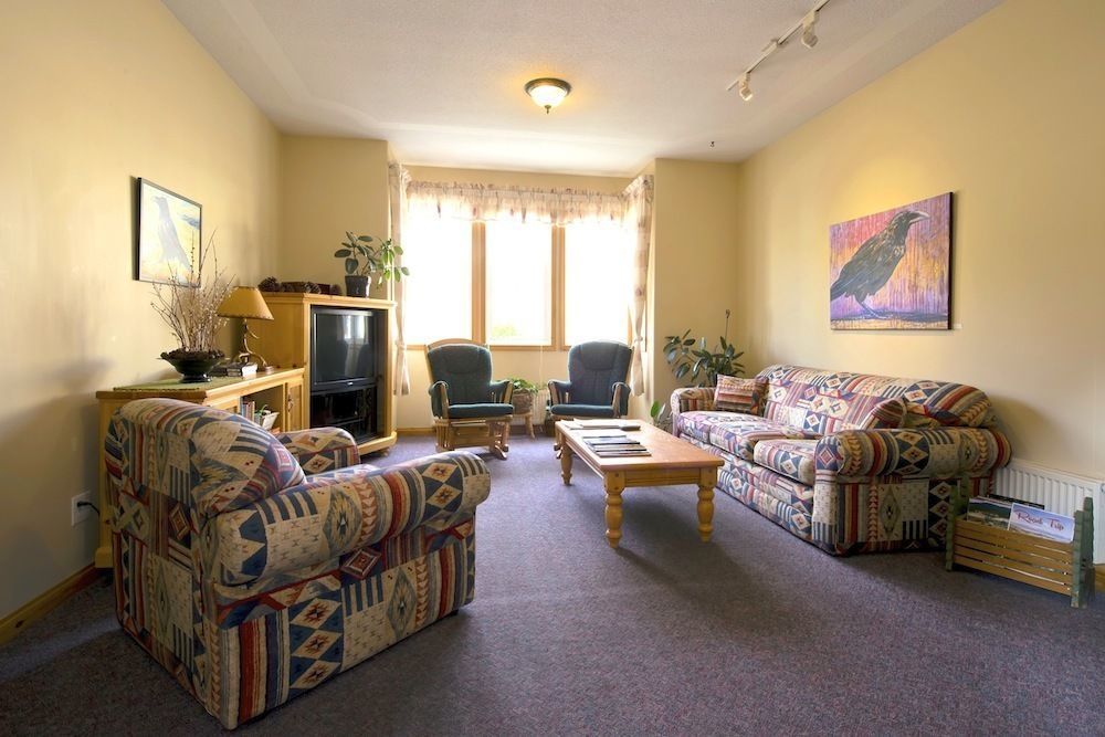 Aurora Inn Dawson City Exterior photo
