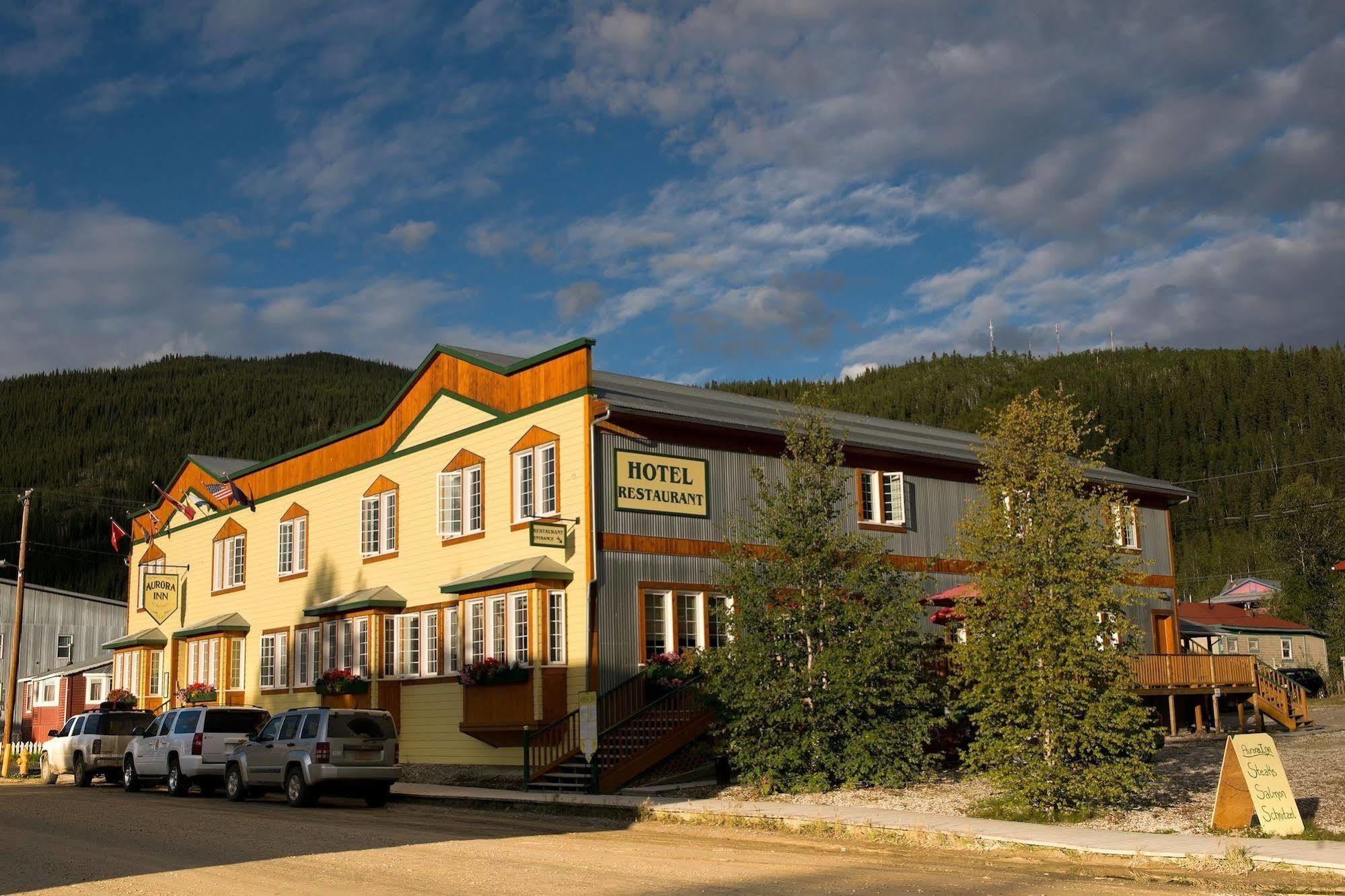 Aurora Inn Dawson City Exterior photo